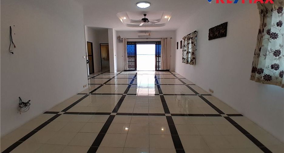 Продажа 2 спальни дом в Huay Yai, Паттайя