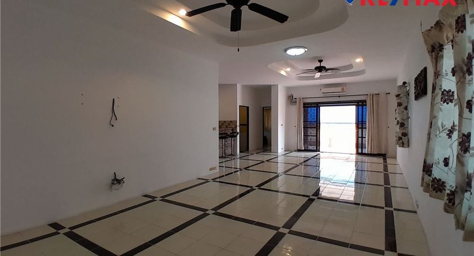 Продажа 2 спальни дом в Huay Yai, Паттайя