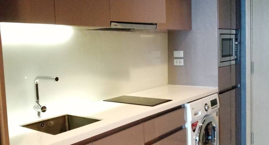 For rent 1 bed condo in Khlong Toei, Bangkok
