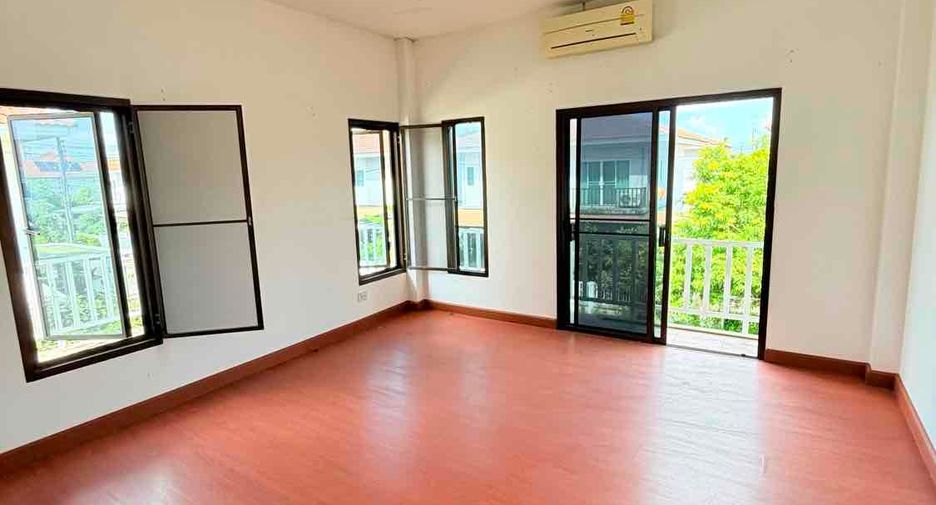 出售 3 卧室 独立屋 在 Mueang Udon Thani, Udon Thani