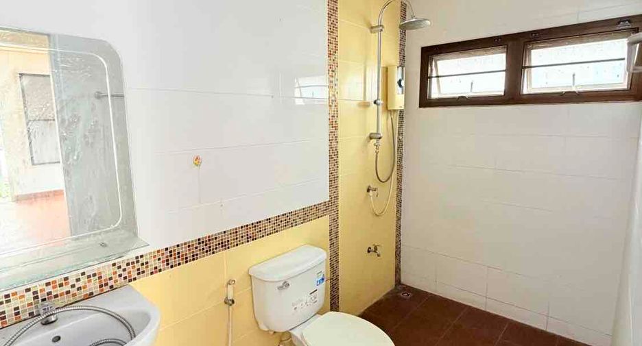 出售 3 卧室 独立屋 在 Mueang Udon Thani, Udon Thani
