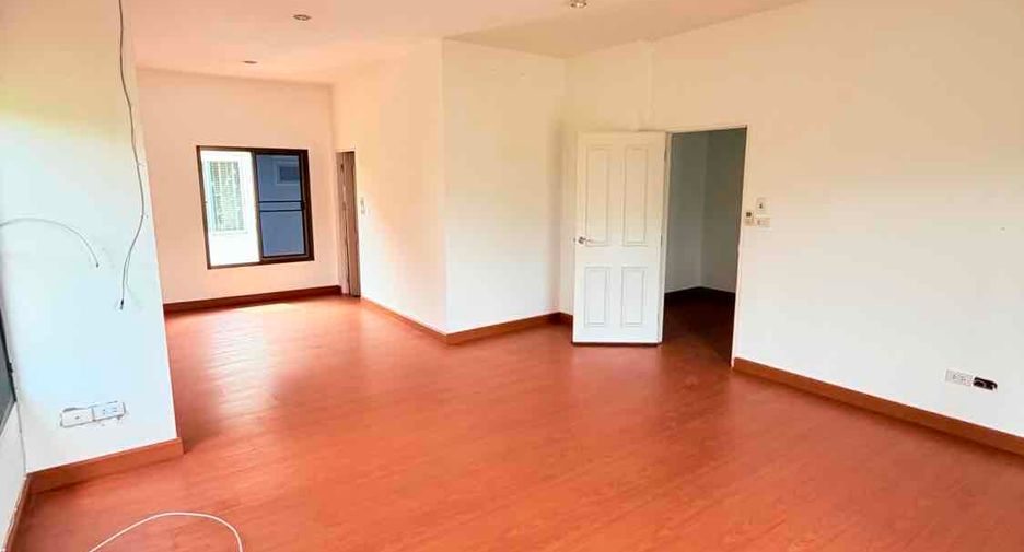 出售 3 卧室 独立屋 在 Mueang Udon Thani, Udon Thani