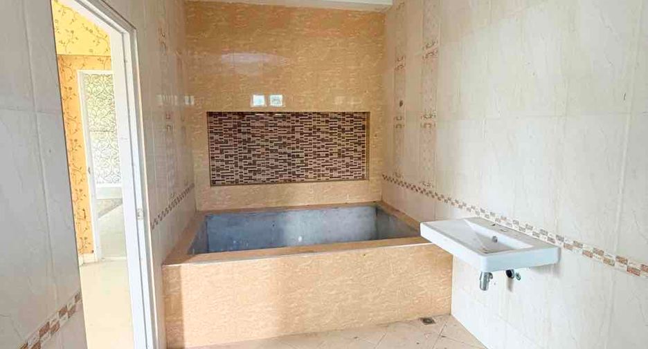 Продажа 3 спальни дом в Mueang Udon Thani, Удонтани