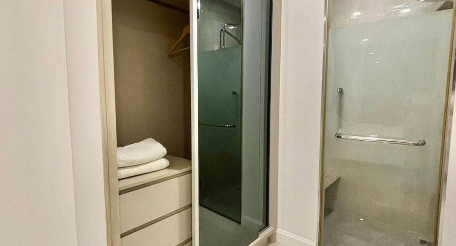 For rent 2 bedrooms condo in Bang Lamung, Chonburi