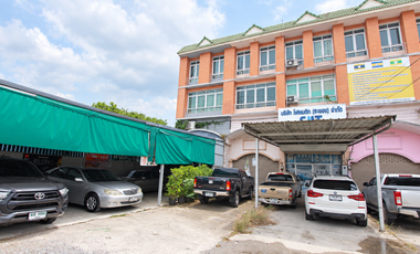 À vendre 2 chambres local commercial à Mueang Rayong, Rayong