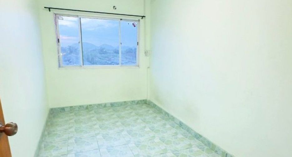 For sale 12 bedrooms retail Space in Si Racha, Chonburi