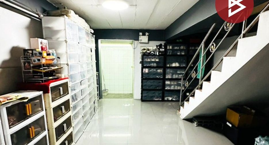For sale 12 bedrooms retail Space in Si Racha, Chonburi