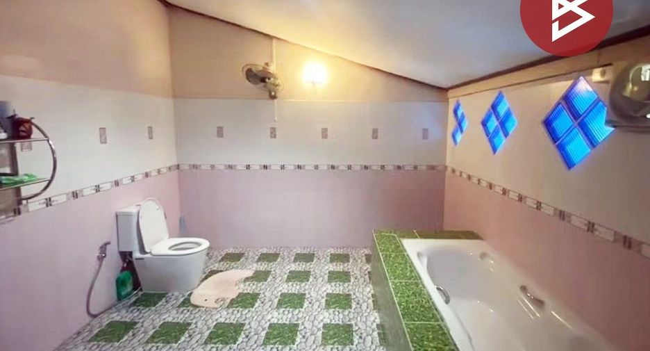 Продажа 4 спальни дом в Na Yai Am, Чантхабури