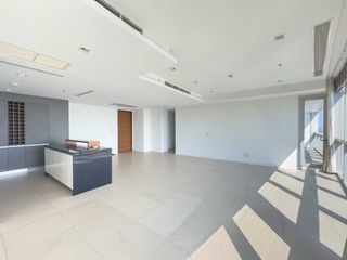 Продажа 2 спальни кондо в Сатхон, Бангкок