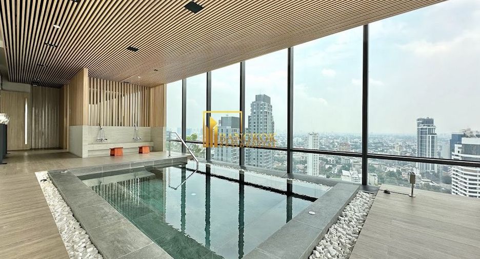 For rent 2 ベッドルーム condo in Watthana, Bangkok