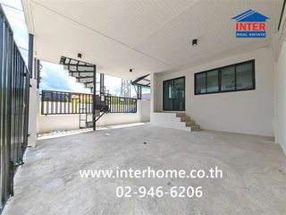 À vendre 3 chambres maison de ville à Krathum Baen, Samut Sakhon