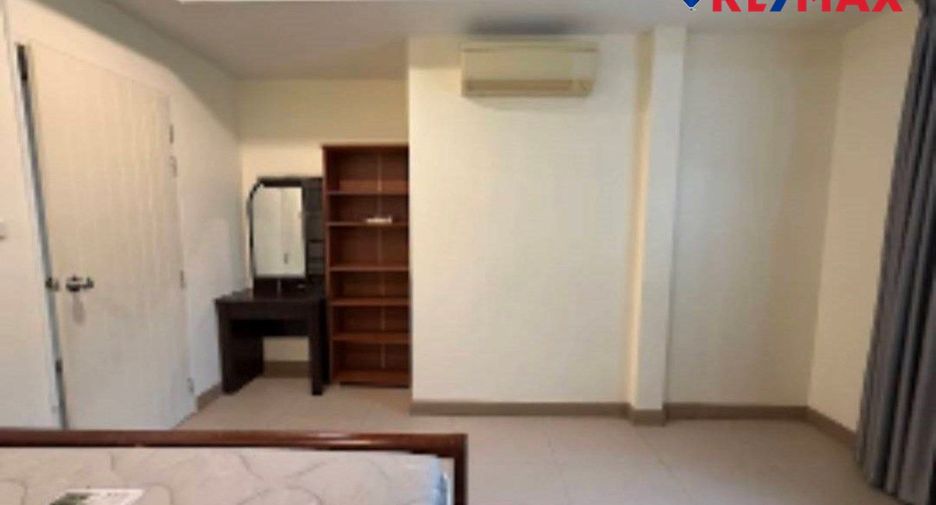 Haus zum Kauf mit 3 Zimmer in Bang Lamung, Chonburi