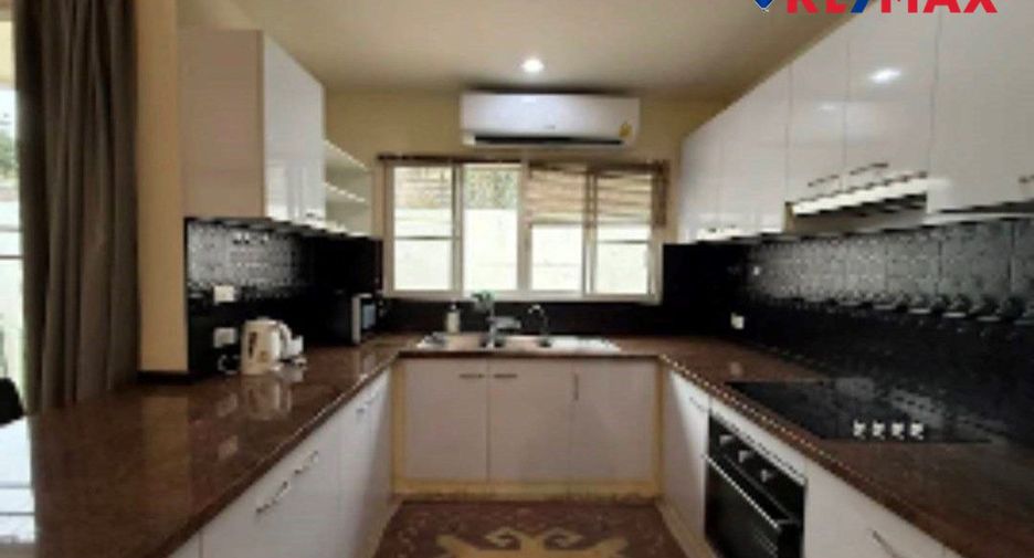 Haus zum Kauf mit 3 Zimmer in Bang Lamung, Chonburi