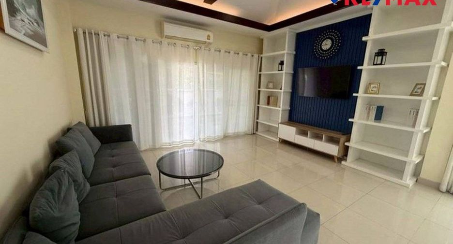 For sale 4 bedrooms house in Huay Yai, Pattaya