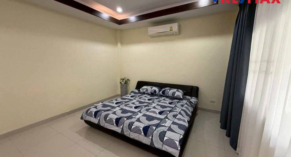 For sale 4 bedrooms house in Huay Yai, Pattaya