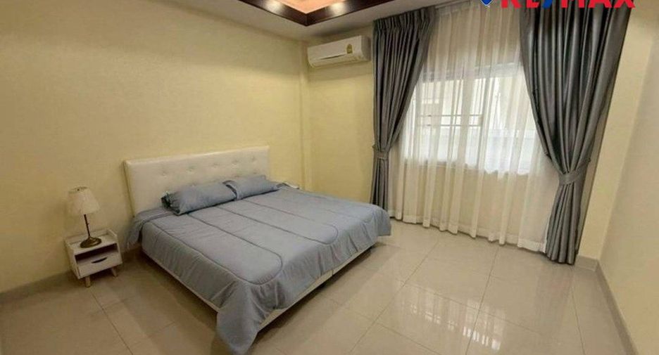 For sale 4 bedrooms house in Huay Yai, Pattaya