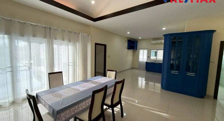 For sale 4 bedrooms house in Huay Yai, Pattaya