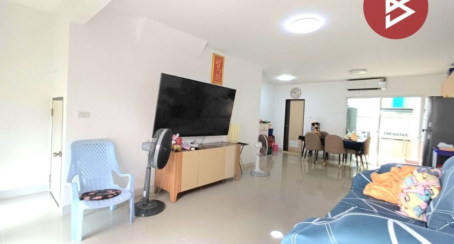 Casa adosada en venta de 3 habitaciones en Nong Khaem, Bangkok