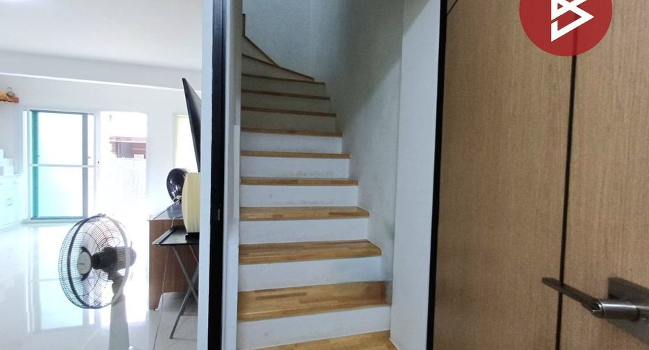 Casa adosada en venta de 3 habitaciones en Nong Khaem, Bangkok