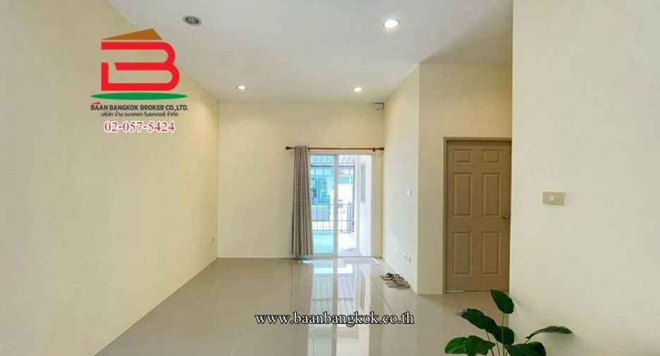 For sale 2 bedrooms townhouse in Thanyaburi, Pathum Thani