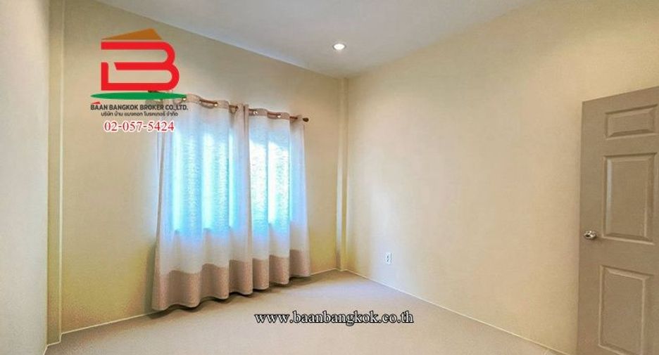 For sale 2 bedrooms townhouse in Thanyaburi, Pathum Thani
