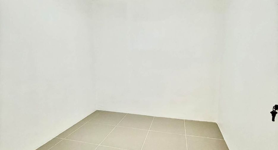 Продажа 4 спальни таунхаус в Банг Ламунг, Чонбури