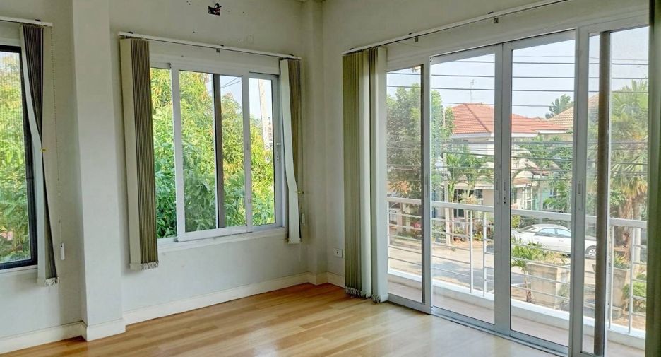 For rent 6 bedrooms house in Lam Luk Ka, Pathum Thani
