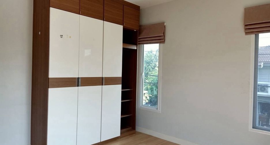 For rent 6 bedrooms house in Lam Luk Ka, Pathum Thani