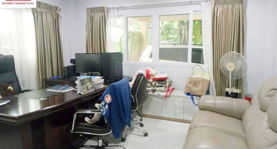 For rent 6 bedrooms house in Lam Luk Ka, Pathum Thani