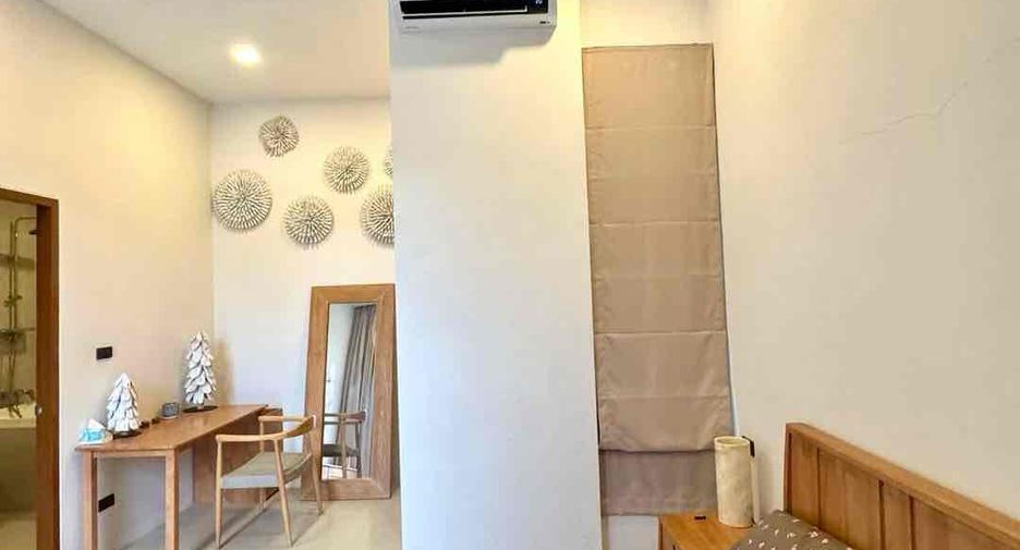 Villa en alquiler de 3 habitaciones en Bang Lamung, Chonburi