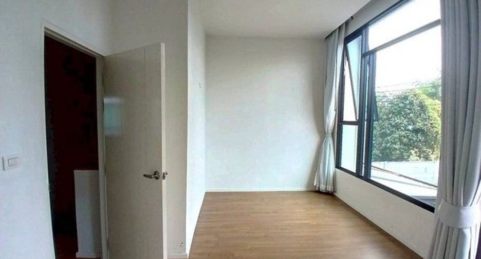 Продажа 3 спальни таунхаус в Саи Маи, Бангкок