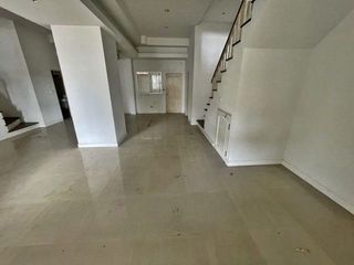 Продажа 1 кровать таунхаус в Тхунг Кхру, Бангкок