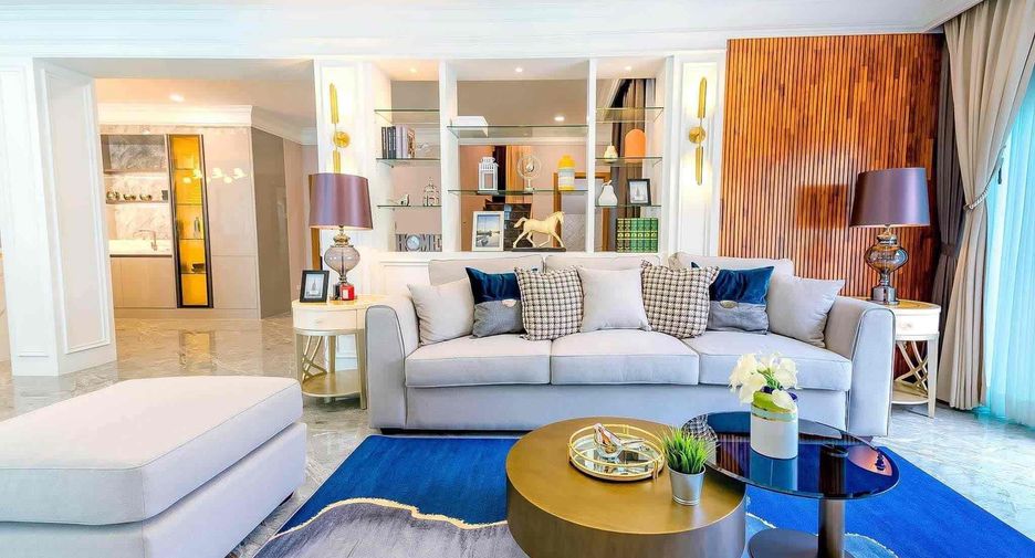 Villa en alquiler de 5 habitaciones en Huay Yai, Pattaya