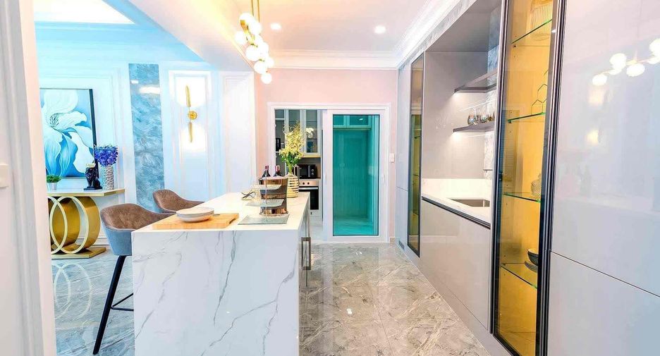 Villa en alquiler de 5 habitaciones en Huay Yai, Pattaya
