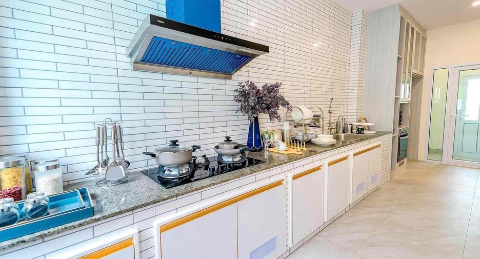 Villa en alquiler de 5 habitaciones en Huay Yai, Pattaya