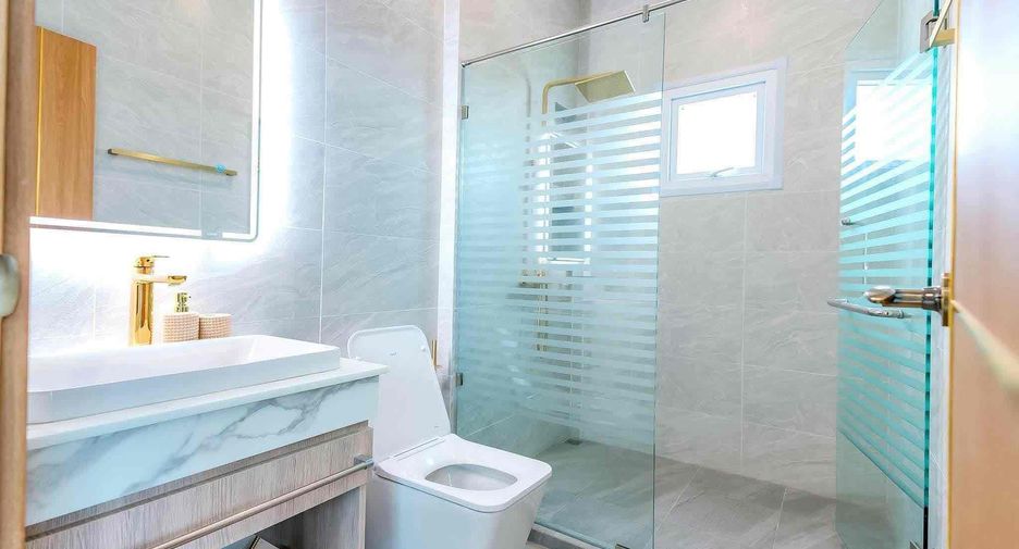 Villa en alquiler de 5 habitaciones en Huay Yai, Pattaya