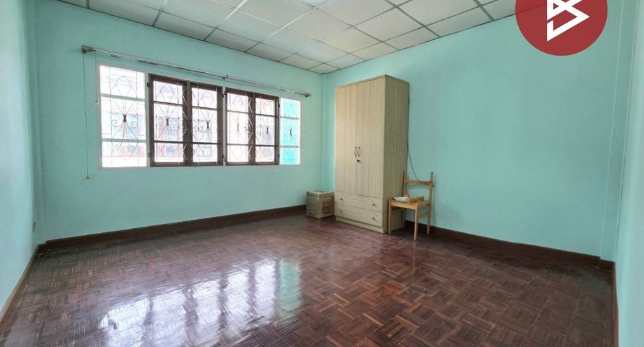 For sale 2 bedrooms townhouse in Mueang Pathum Thani, Pathum Thani