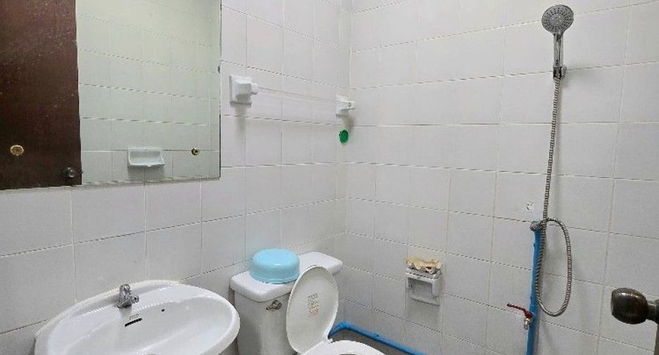 For sale 2 bedrooms townhouse in Mueang Pathum Thani, Pathum Thani
