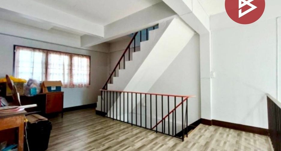 Продажа 1 кровать таунхаус в Wat Phleng, Ратбури