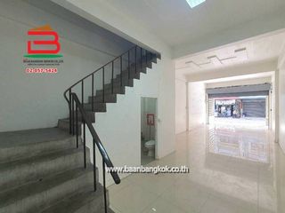 À louer et à vendre 1 chambre local commercial à Pak Kret, Nonthaburi