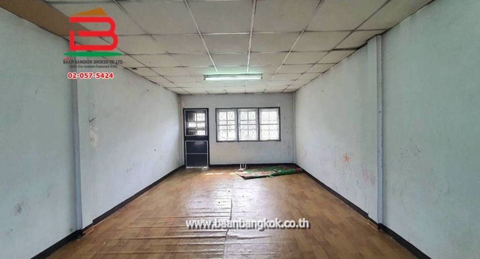 À louer et à vendre 1 chambre local commercial à Pak Kret, Nonthaburi