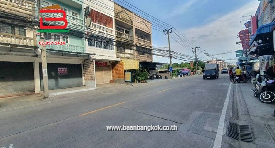 À louer et à vendre 1 chambre local commercial à Pak Kret, Nonthaburi