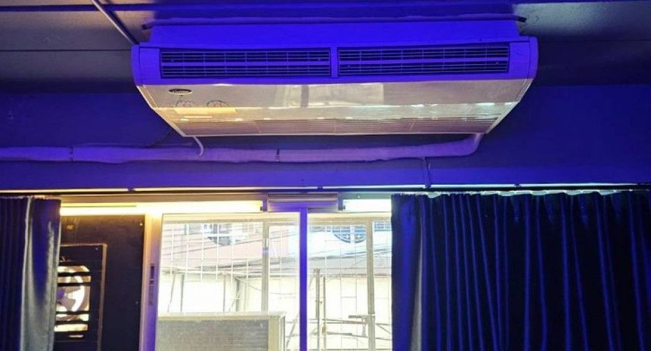 For sale 4 bedrooms retail Space in Si Racha, Chonburi