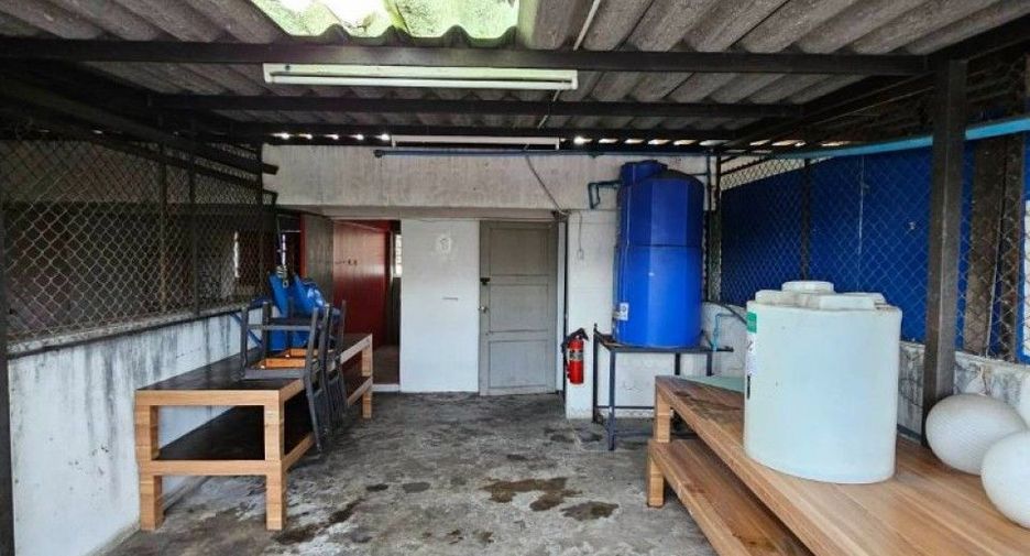 For sale 4 bedrooms retail Space in Si Racha, Chonburi