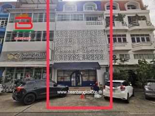 For sale 3 ベッドルーム retail Space in Bang Khae, Bangkok