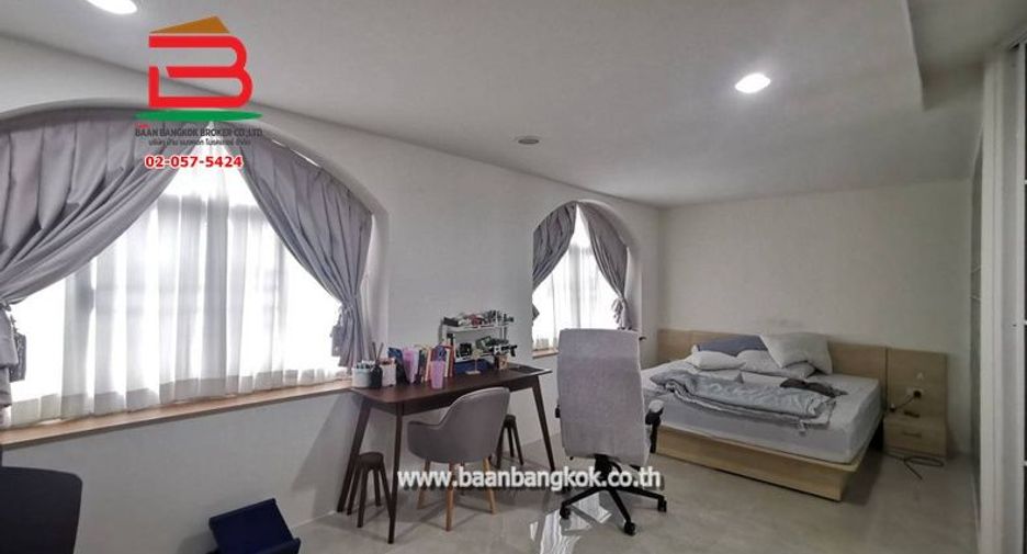 For sale 3 ベッドルーム retail Space in Bang Khae, Bangkok