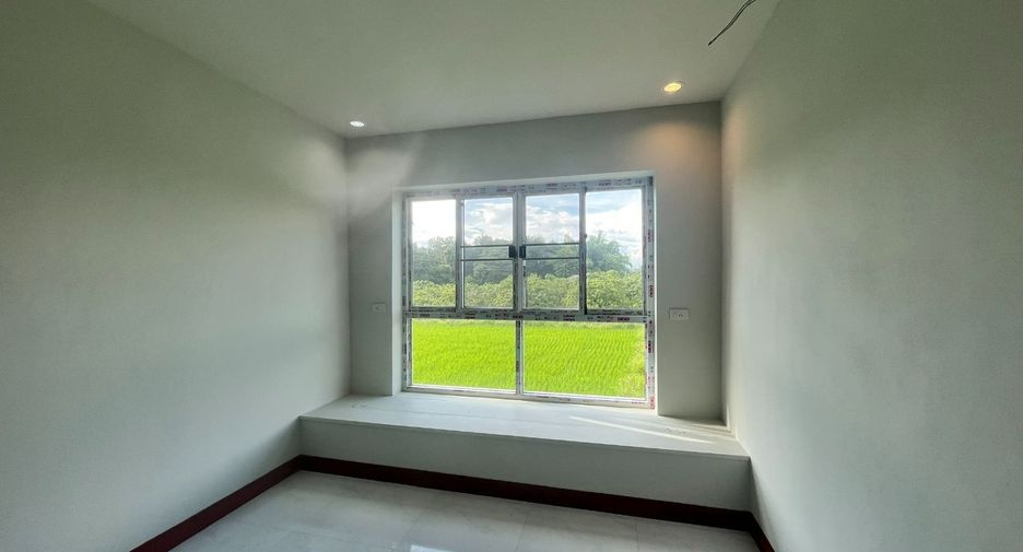 Casa en venta de 3 habitaciones en San Sai, Chiang Mai