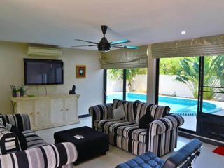 For rent 6 bedrooms villa in Bang Lamung, Chonburi