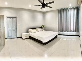 For rent 6 bedrooms villa in Bang Lamung, Chonburi