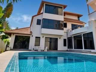 For rent 6 bedrooms villa in Bang Lamung, Chonburi